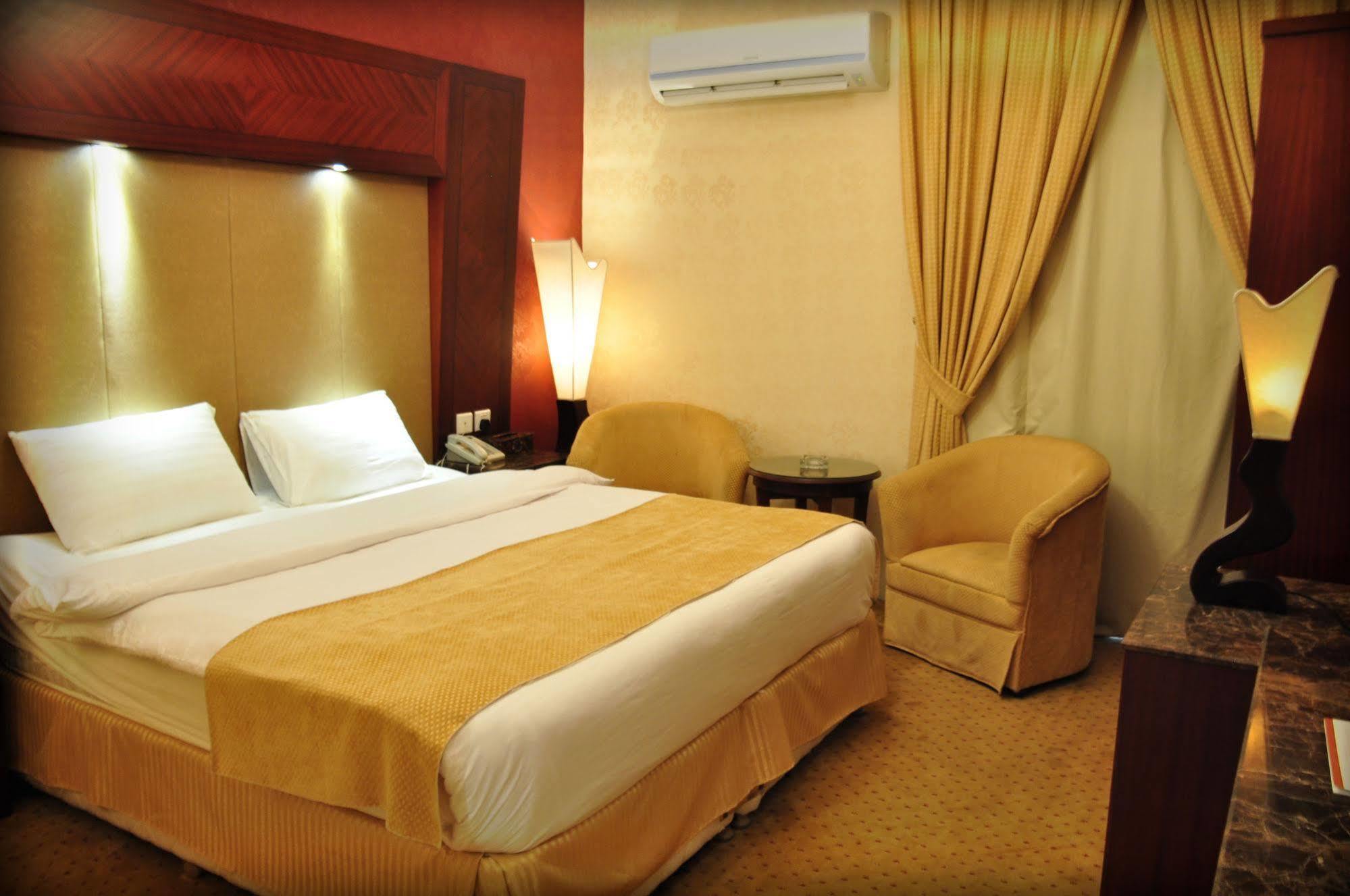 Al Higgi Hotel Yanbu Exterior foto